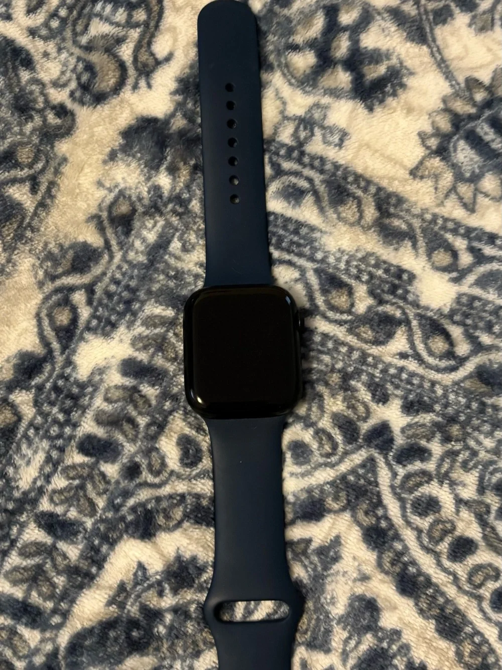 Apple Watch Series 8 Midnight Aluminum Case with Midnight Sport Band